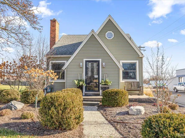 408 N Ann Arbor St, Saline, MI 48176