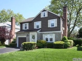 2811 Tulip Ave, Baldwin, NY 11510