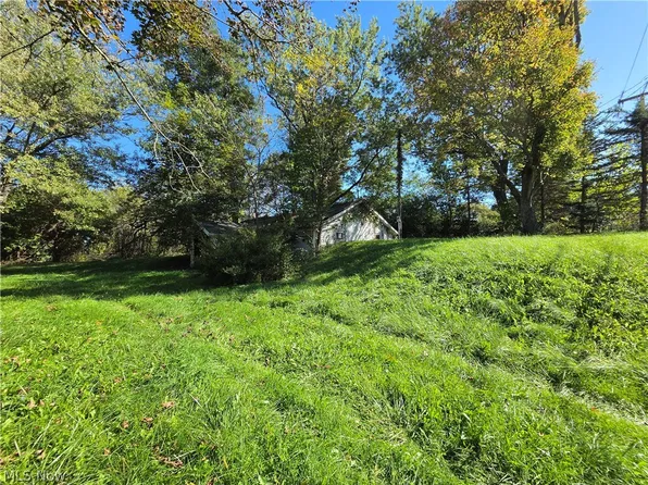 3222 Trump Ave SE, Canton, OH 44707