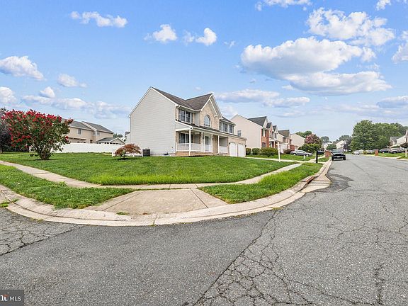 3rd image of 25 N Forest Dr