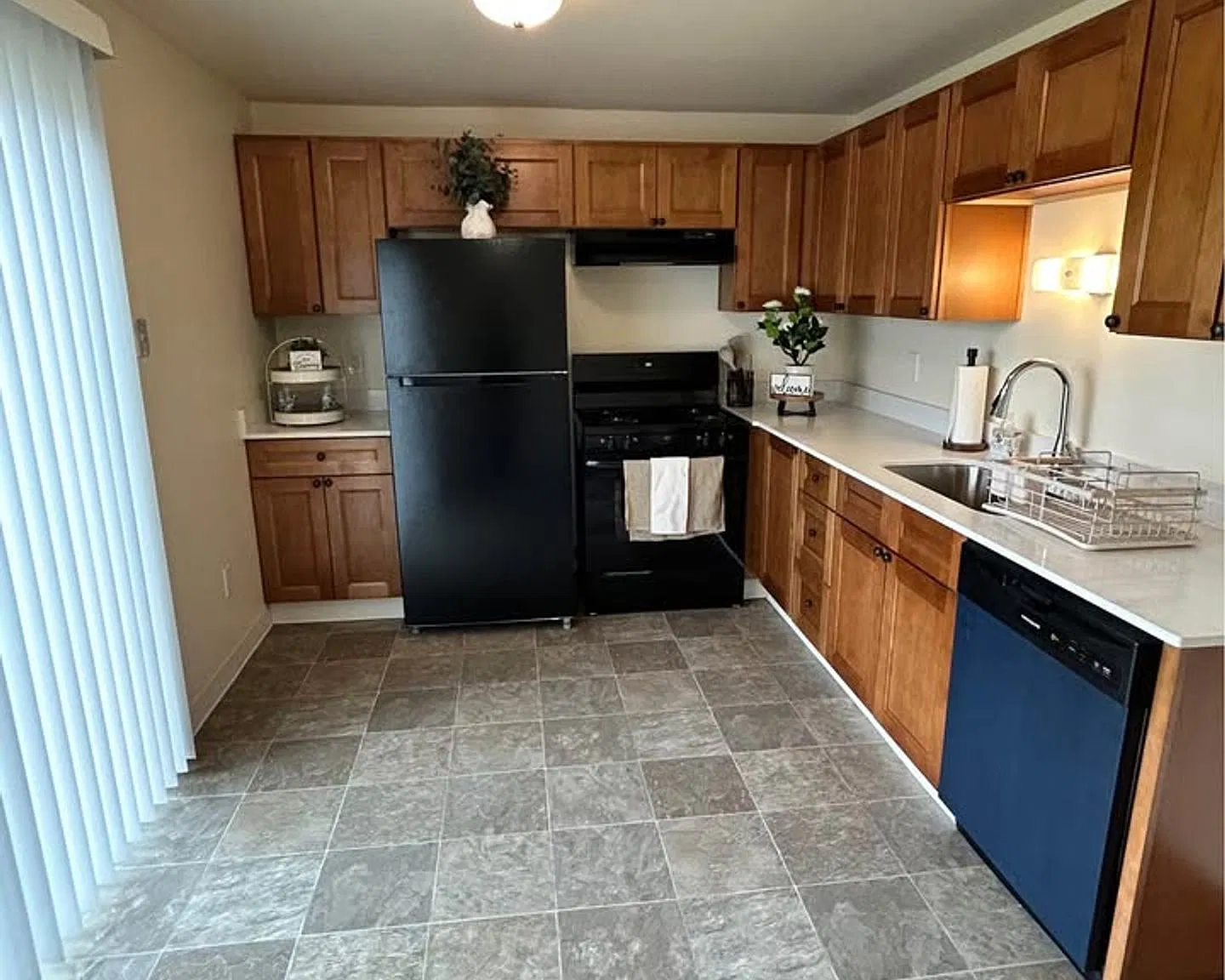 Britewood Apartments — Photo 4