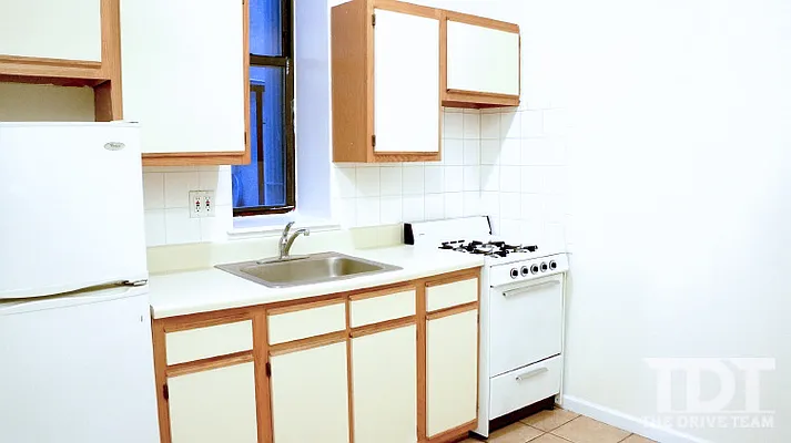 Rented by J Misrahi Realty Corp | media 38