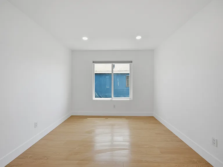 1040 W 165th Pl #3 — Photo 11