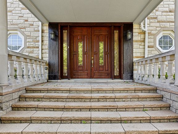5th image of 5515 N Francisco Ave