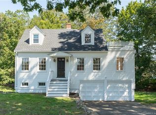 2355 Boston Post Rd, Guilford, CT 06437