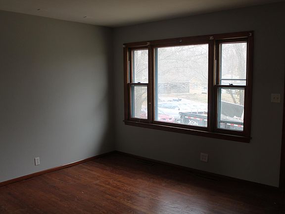3rd image of 1513 W 22nd Ter APT B