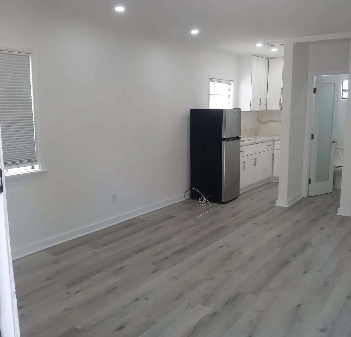 1233 Gordon St — Photo 1