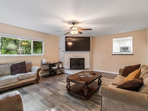 2nd image of 585 W 2nd Street