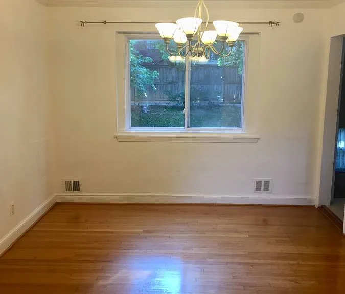 2404 N Kensington St — Photo 6
