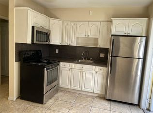 825 NE 7th St #2, Hallandale, FL 33009