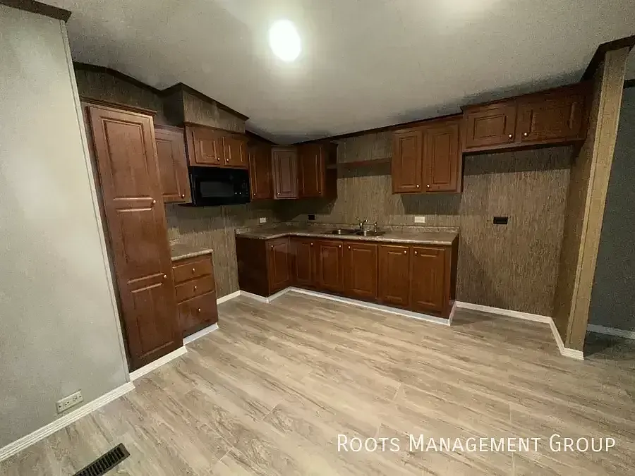 3 Bed 2 Bath Home Available for Lease at Shady Acres MH & RV Resort - Apply Now! — Photo 4