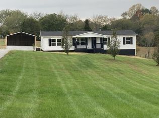 218 S Adams St, Adams, TN 37010