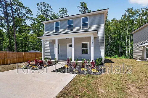 1181 Floyd St Photo 1