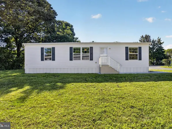 1061 S Little Creek Rd Trailer 216, Dover, DE 19901