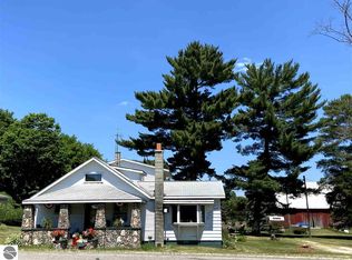 230 W Moorestown Rd, Lake City, MI 49651