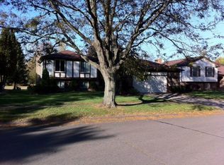 46548 Maidstone Rd, Canton, MI 48187