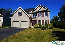 103 Highlands Cir — Photo 1