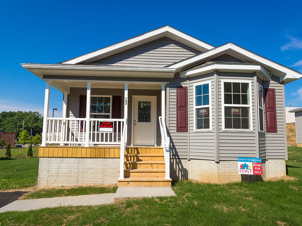 1st image of 133 Woodycrest St.