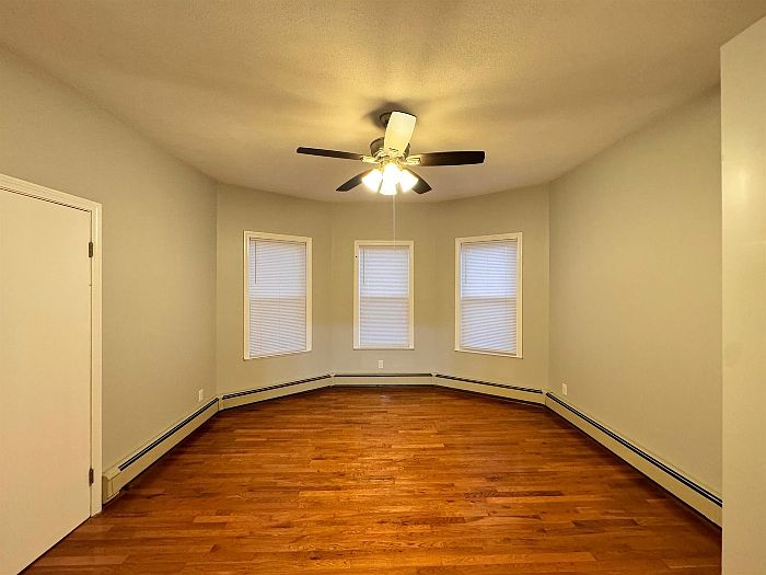 1st image of 10 Pearl Street Pl #1