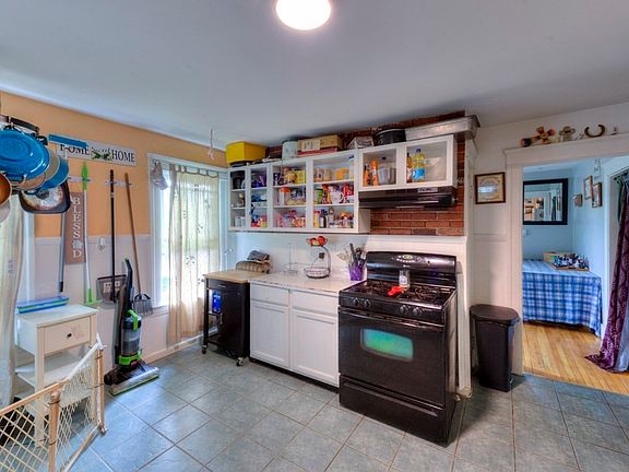 5th image of 279 Hamilton St