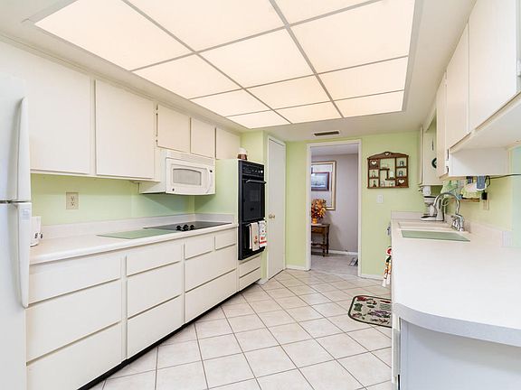 4th image of 10412 W Bright Angel Cir