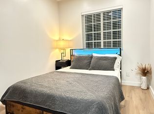 15522 Stagg St #A, Van Nuys, CA 91406