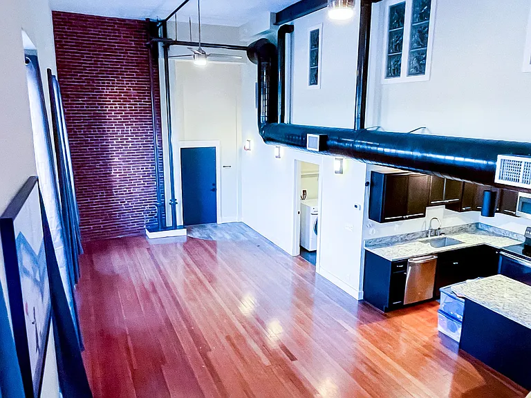 340 Central Ave — Photo 4