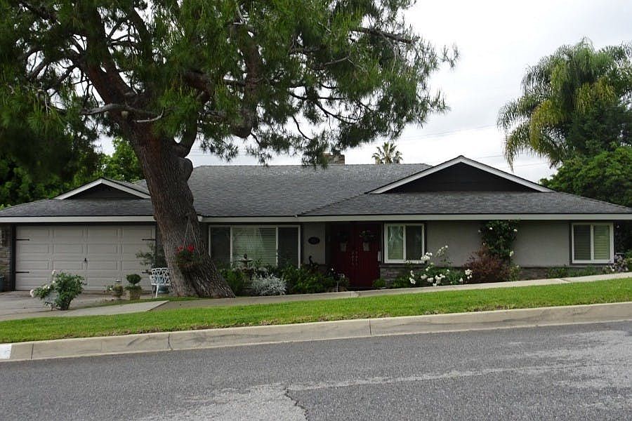 1st image of 111 Big Fir Ln