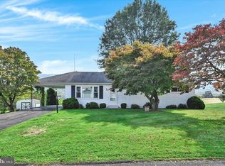 537 E Maple St, Hegins, PA 17938