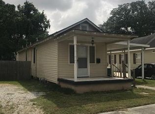621 Amelia St, Gretna, LA 70053