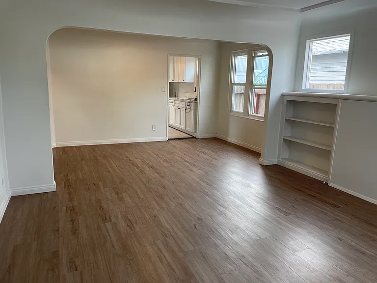 422 Church Ave — Photo 2
