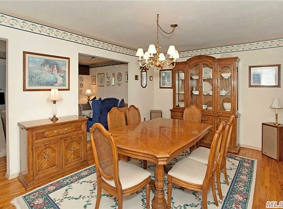 4th image of 122 Spruce St