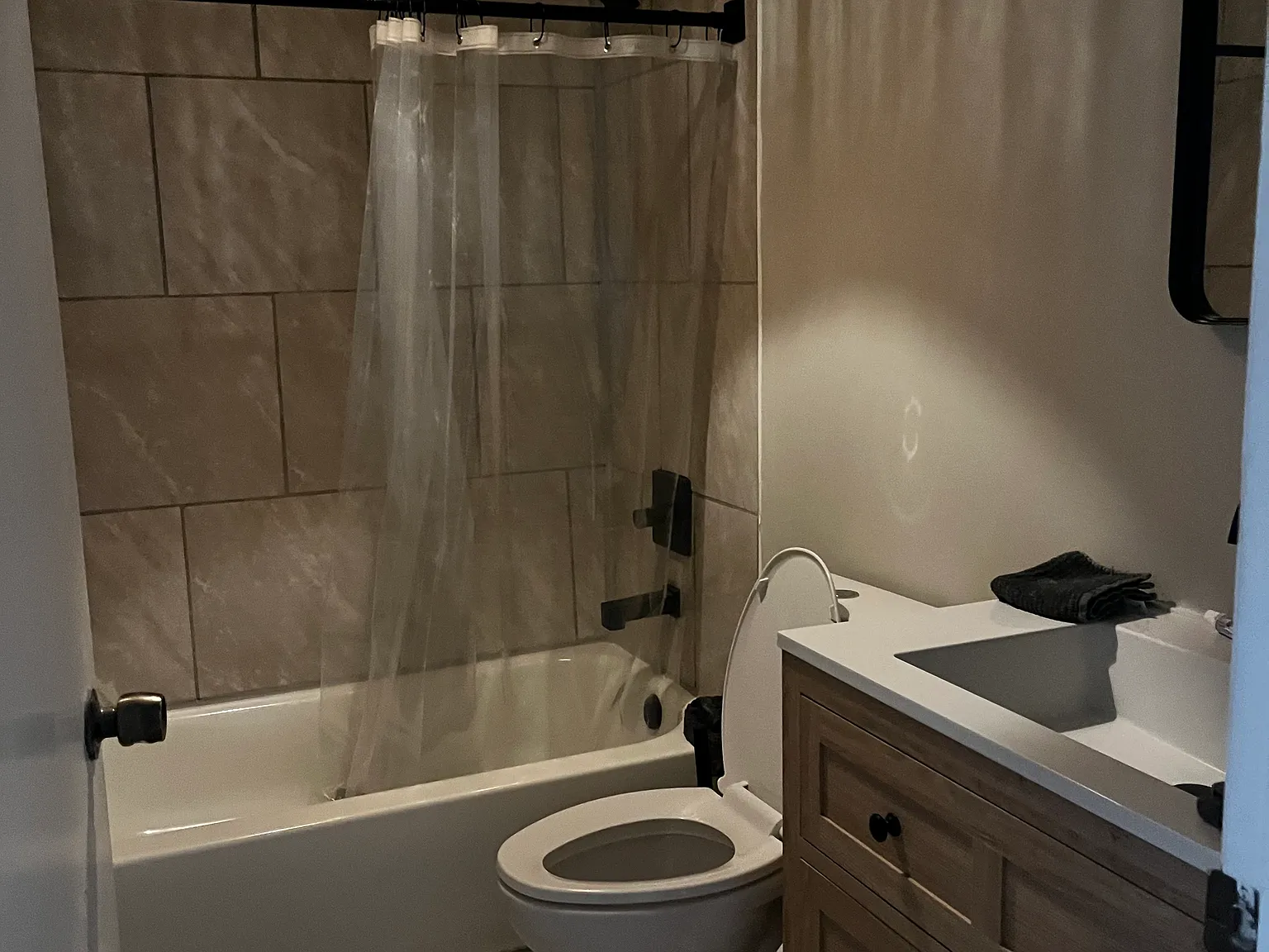 3 bed, 2.5 bath, 1527 sqft, $1,700 — Photo 4