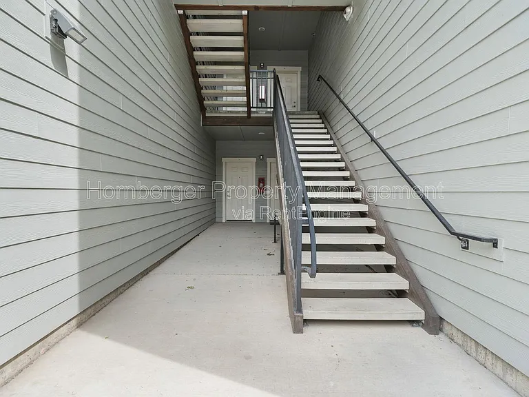 356 E 7th Ave #102 — Photo 14