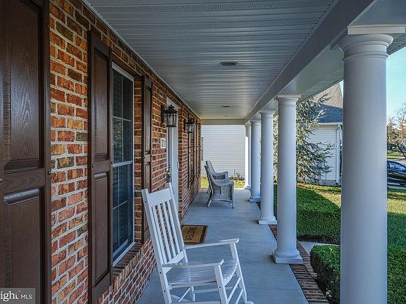 4th image of 317 Clydesdale Dr