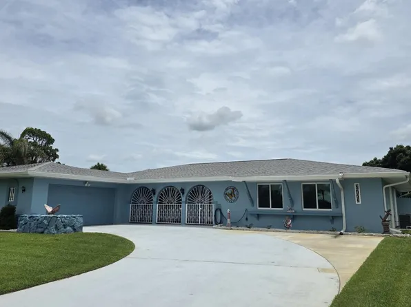2773 SE Pine Valley Street, Port St Lucie, FL 34952