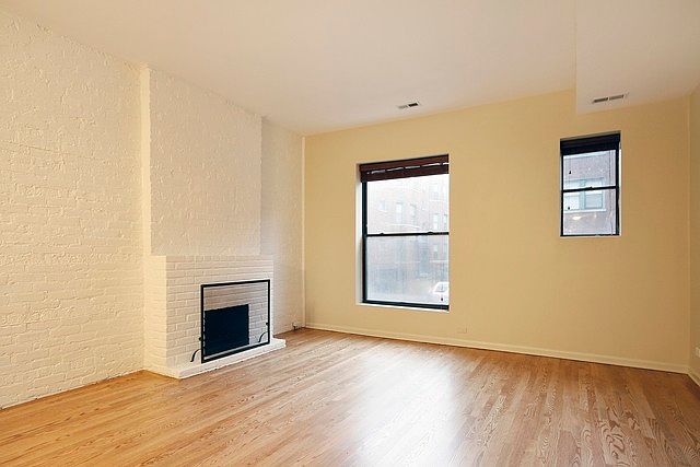 1st image of 846 W Cornelia Ave #18