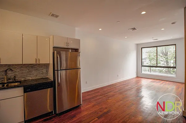 Rented by Next Door Realty NYC | media 67