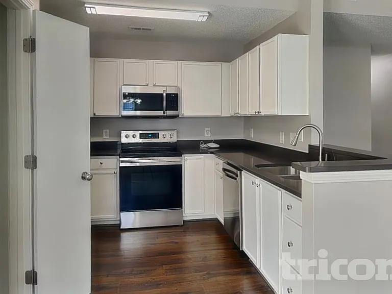 529 Pullman St SW — Photo 7