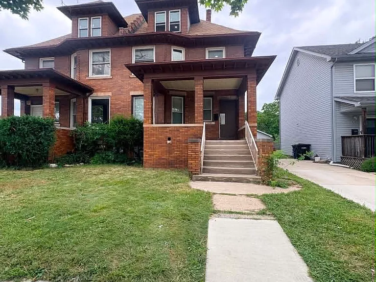 668 Pingree St — Photo 16