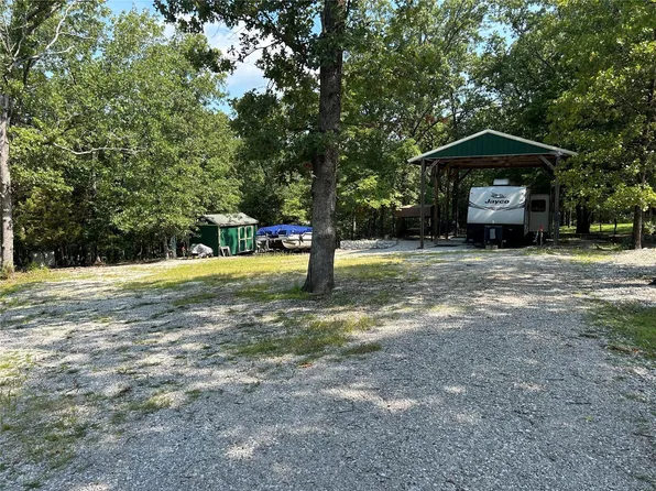 5106 W Loop Dr, Perryville, MO 63775