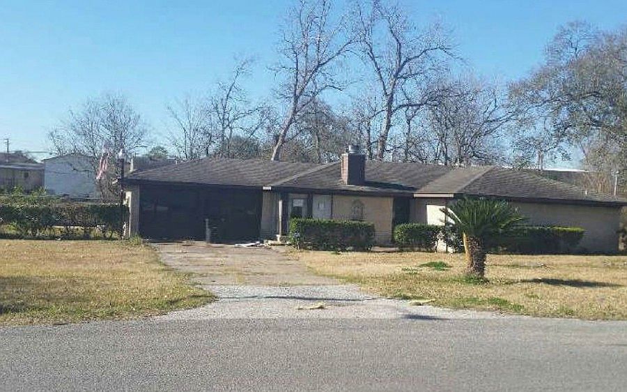 1st image of 946 Kokomo St