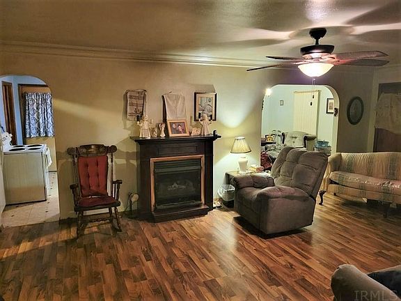 4th image of 10501 N Wheeling Ave
