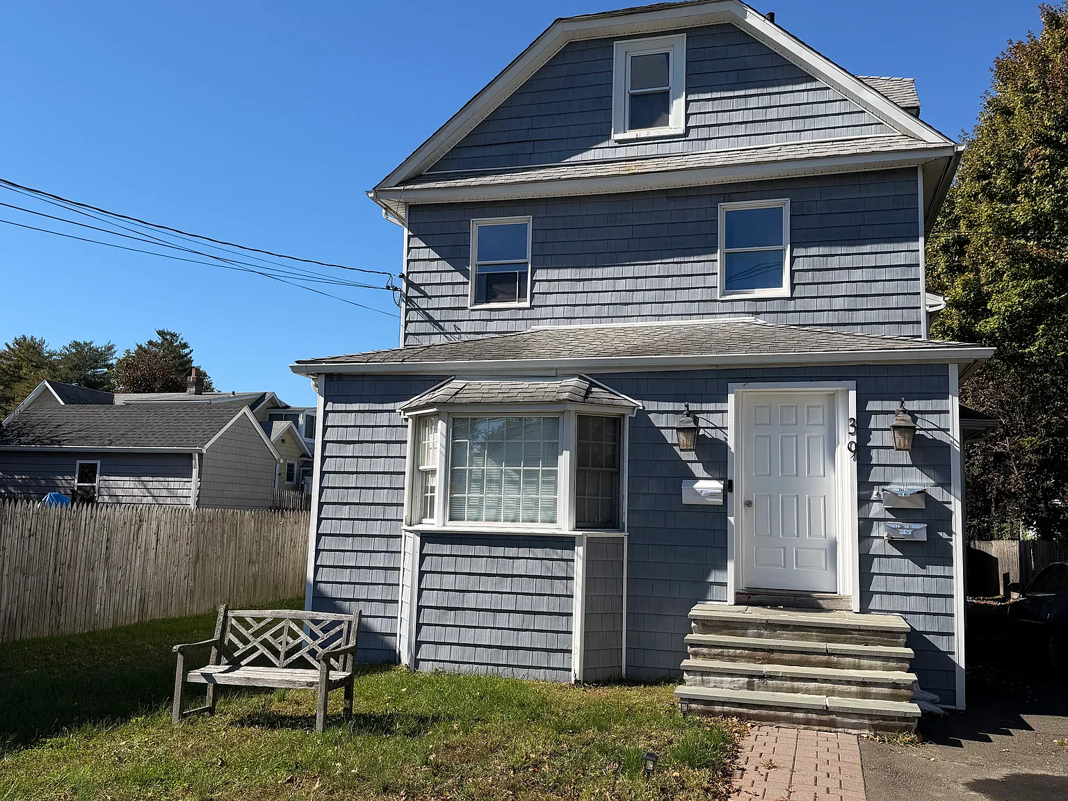 3 bed, 1700 sqft, $3,500 — Photo 1