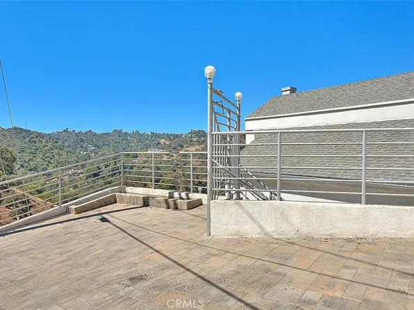 2579 Leicester Dr, Los Angeles, CA 90046