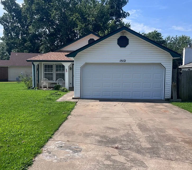 1512 Jackson Ct