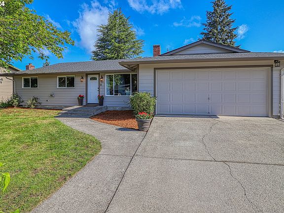 2nd image of 3021 Spruce Ave