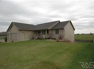 201 S Eric Ave, Crooks, SD 57020