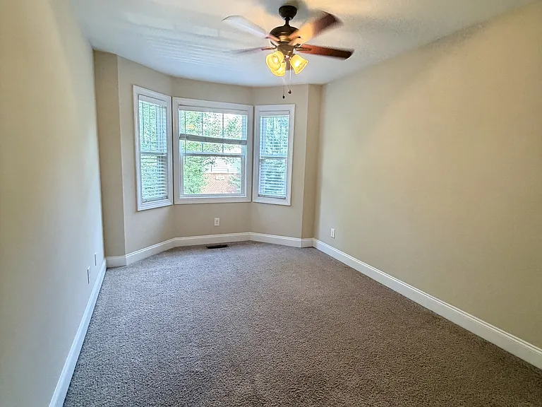 124 Capital St — Photo 26