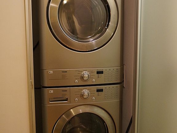 5th image of 325 5th Ave APT 18B